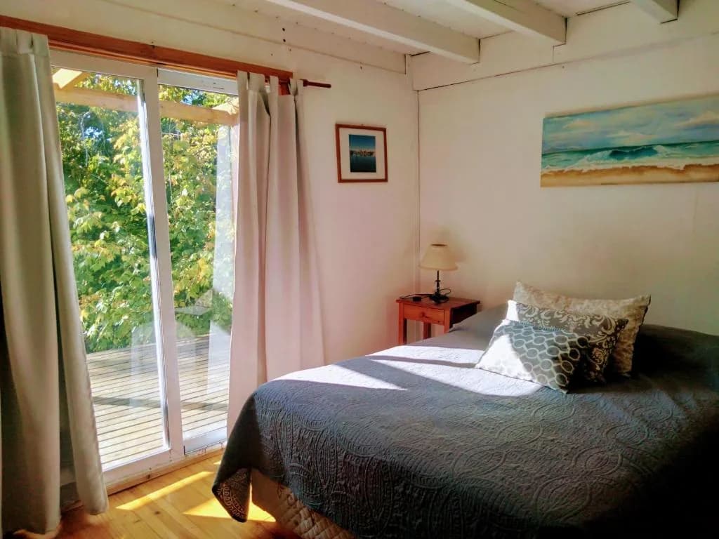 Dormitorio matrimonial con salida directa al deck